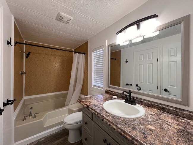 Building Photo - Two bedroom manufactured home in Silver Springs, NV