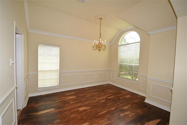 Building Photo - 12106 Laguna Pointe Ln