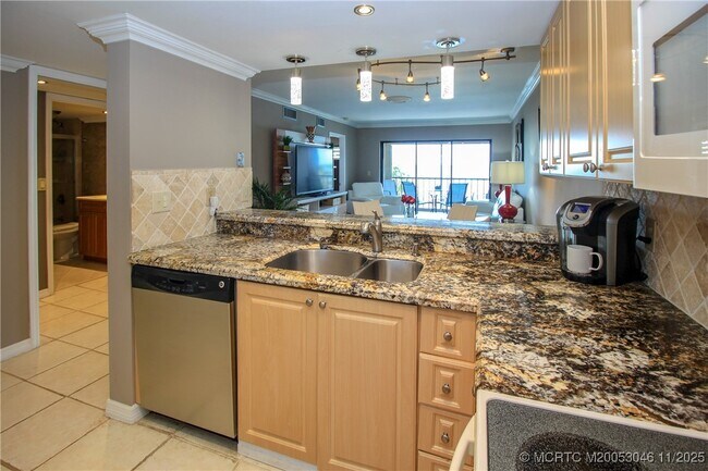 Building Photo - 4720 NE Sandpebble Trce