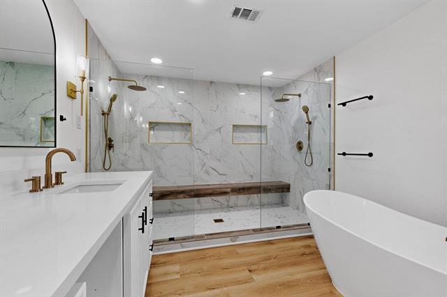 Building Photo - 7116 Town Bluff Dr