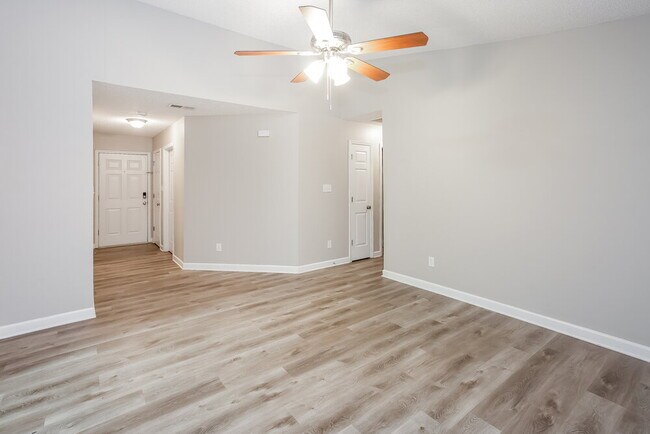 Building Photo - 4905 Aldersbrook Dr