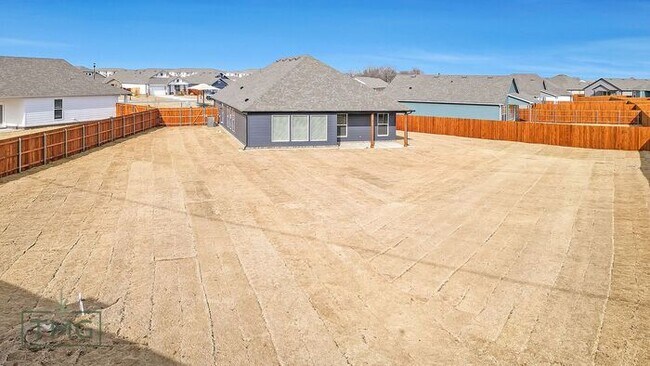 Building Photo - Your New Home in Owasso with Modern Elegance