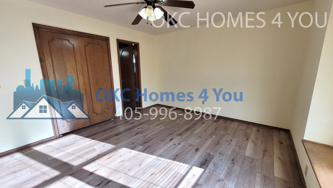 Building Photo - 3 Bed with Lake Hefner View