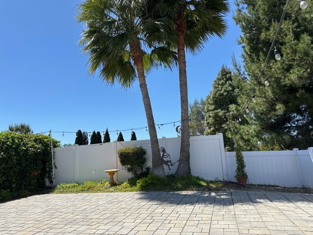 Building Photo - 6803 Urubu St