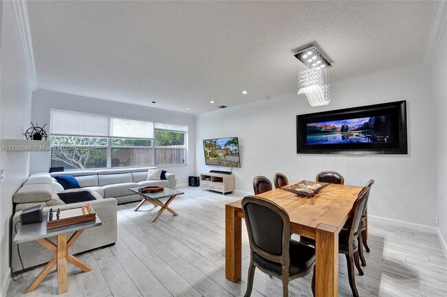 Building Photo - 2508 Cardaman Ave