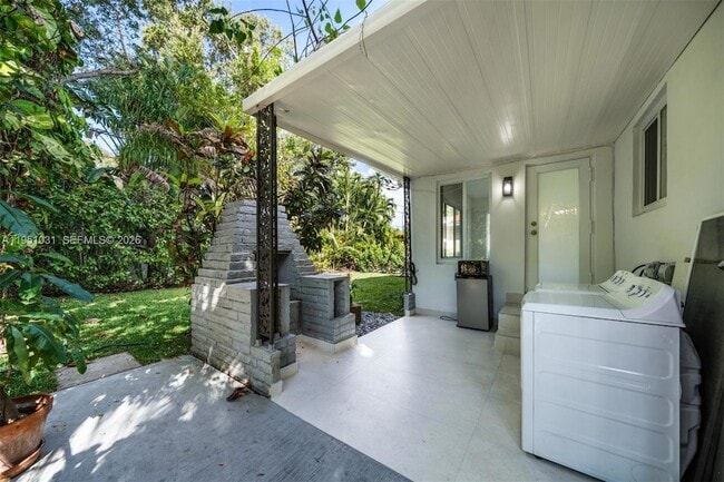 Building Photo - 47 Oviedo Ave