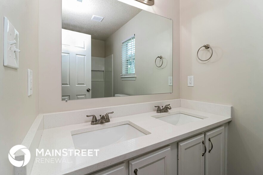 Building Photo - 3492 Harper Ln