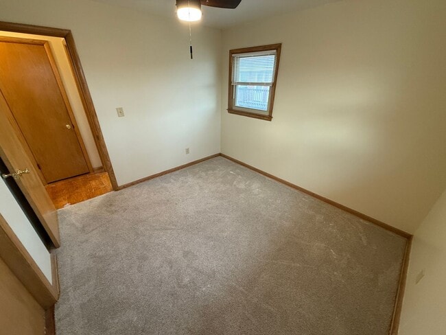 Building Photo - 5295 N Mohawk Ave