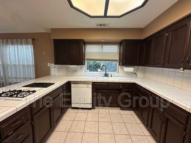 Building Photo - 1036 N Palm St