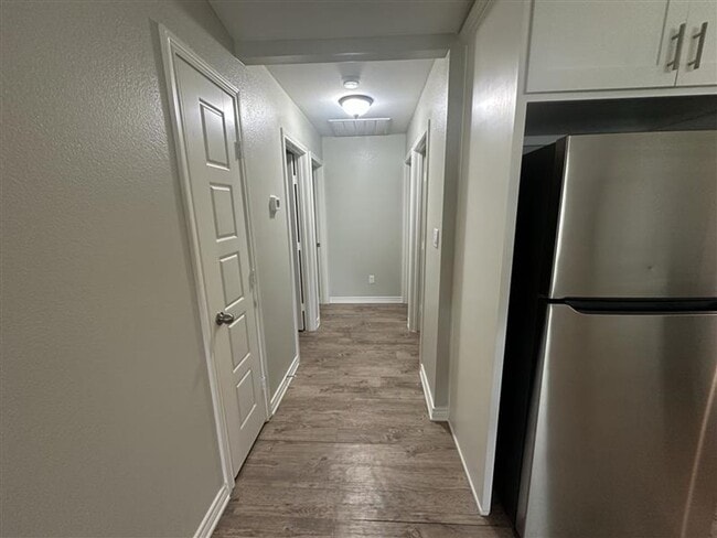 Building Photo - 103 Wade St