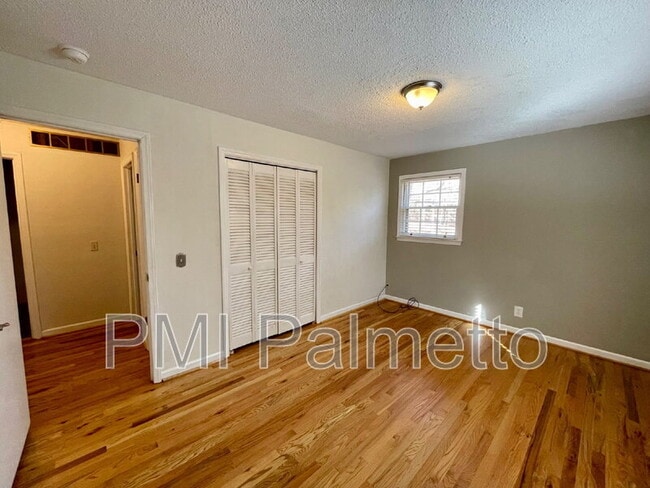 Building Photo - 136 Lacaya Rd