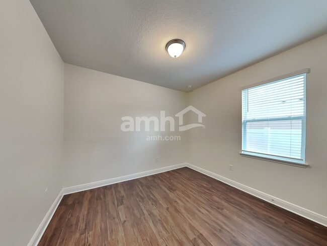 Building Photo - 964 Heavenly Dr