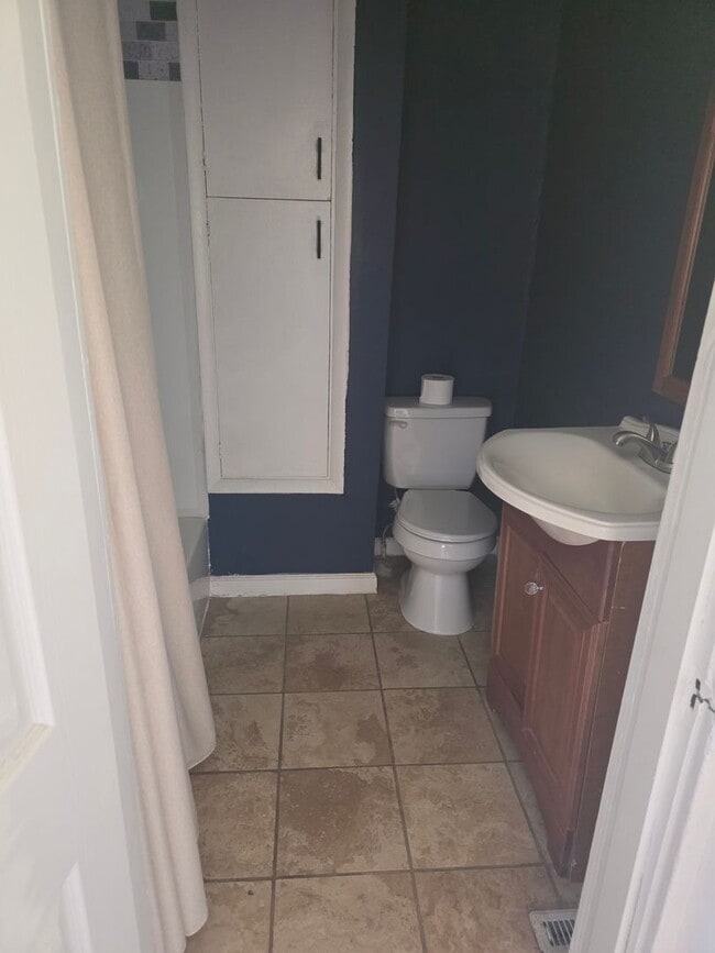 Building Photo - Beautiful home in the heart of Wood River!!