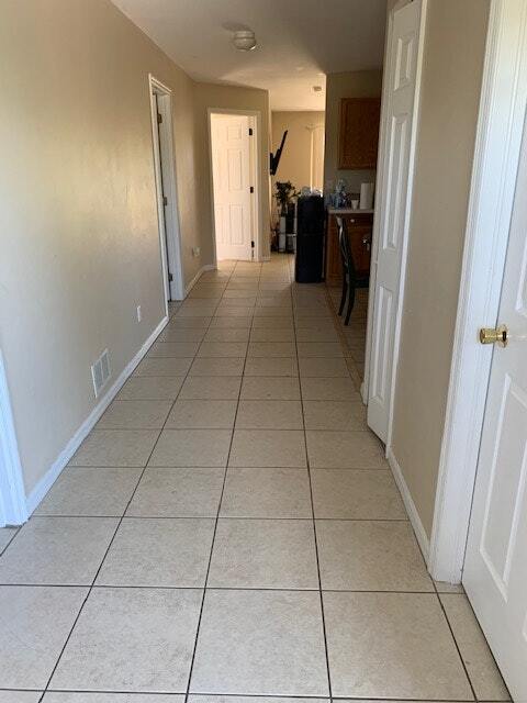 Building Photo - 4642 Golfview Blvd