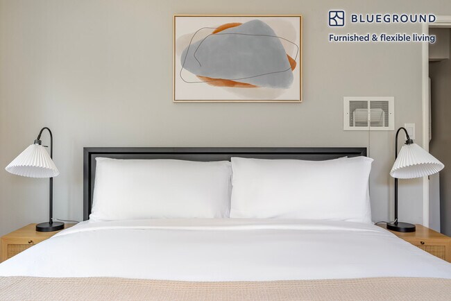 Building Photo - 1230 Mills St