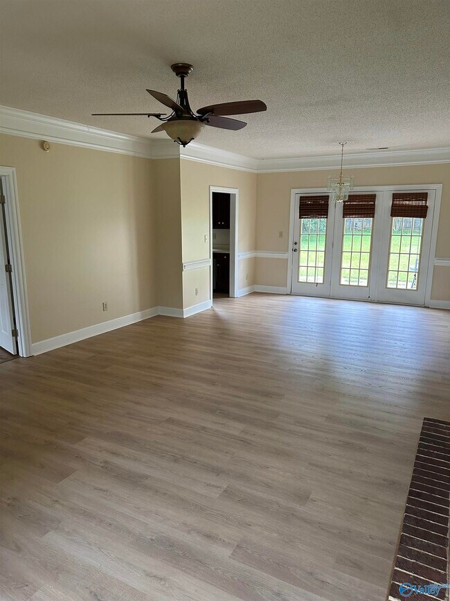 Building Photo - 161 Raspberry Way