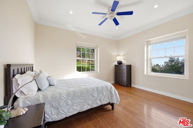 Building Photo - 501 Sadie Rd