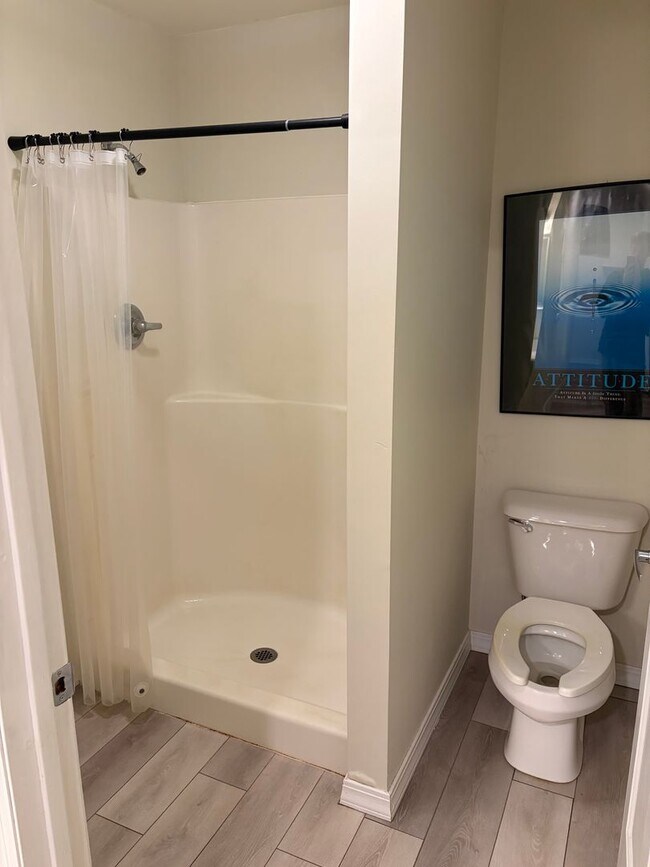 Building Photo - Premier RE Holdings of Monticello