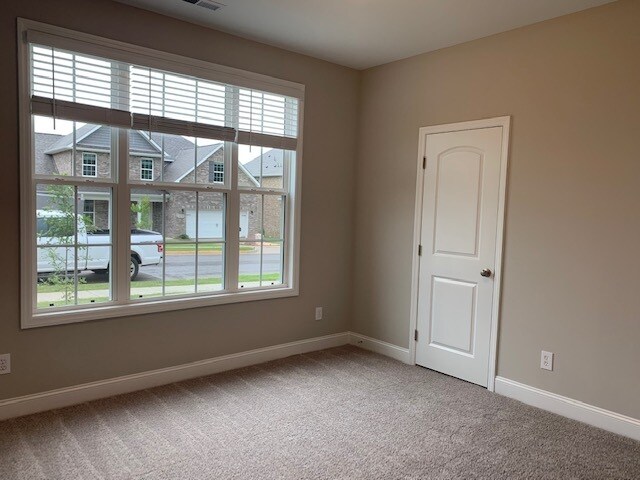 Building Photo - Lovely Newly Built Home Just Mins from Hun...