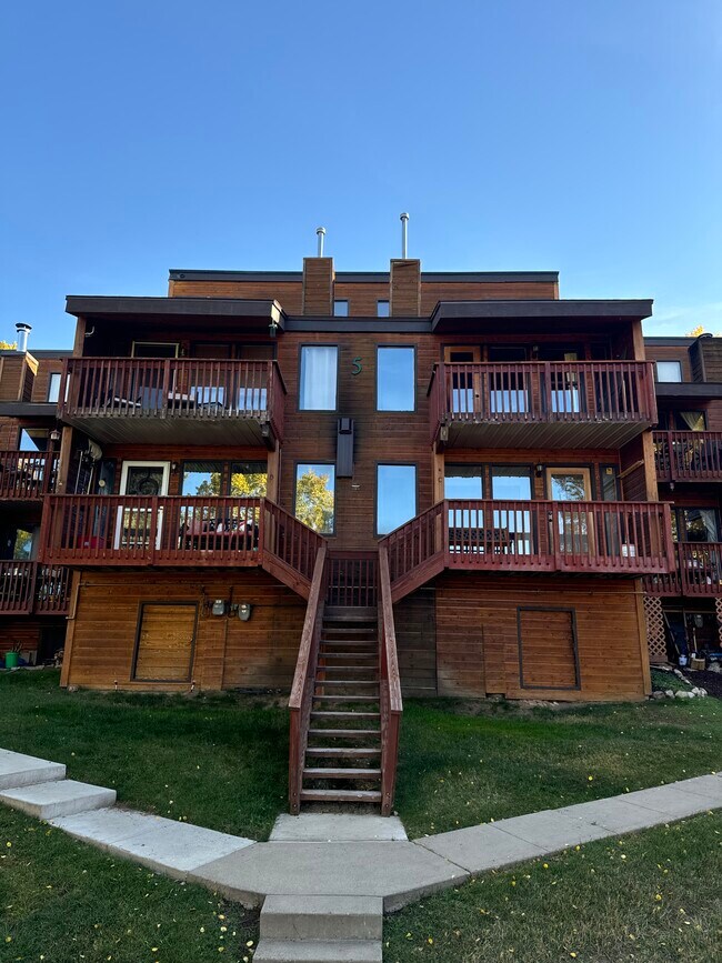 Building Photo - 23150 Schussmark Trl