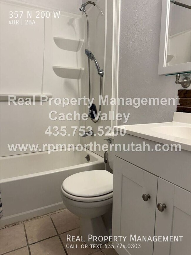 Building Photo - 357 N 200 W
