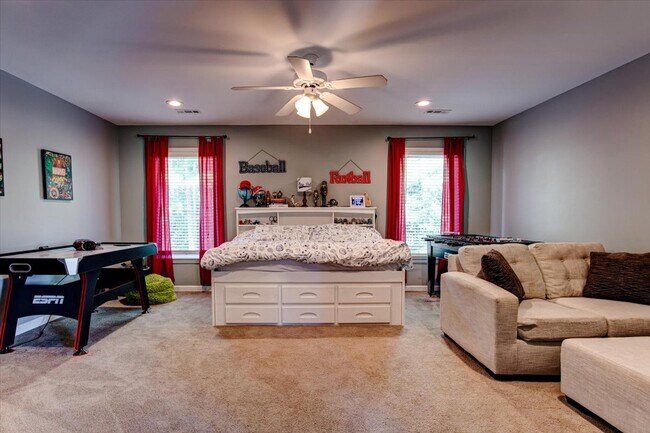 4th room upstairs - 1120 Bentwater Dr