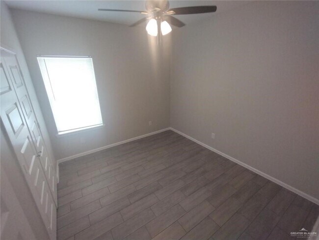 Building Photo - 1505 Shavano Dr