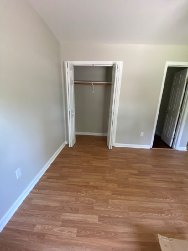 Building Photo - 8233 Baudoin Rd