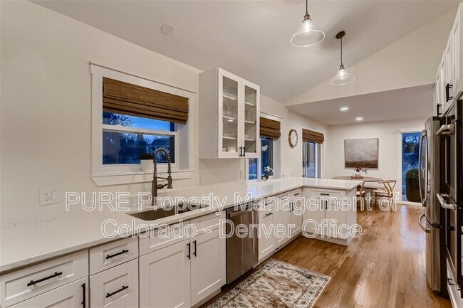 Building Photo - 787 Crescent Ln