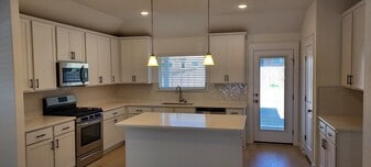 Building Photo - 2353 Sawdust Dr