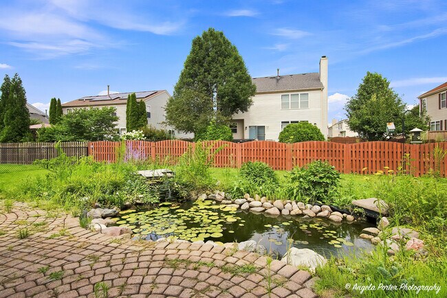 Building Photo - 10570 Wing Pointe Dr
