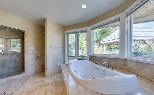 Building Photo - 7258 Loma Alta Cir