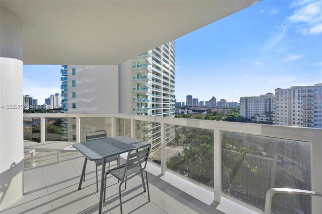Building Photo - 20185 E Country Club Dr