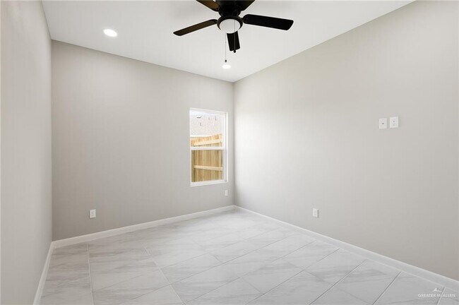 Building Photo - 29 Las Vistas Ln