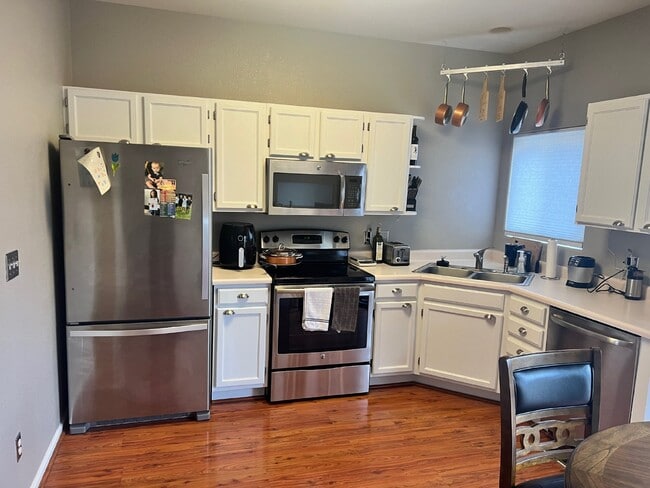 Building Photo - Beautiful townhome is Crown Point II!