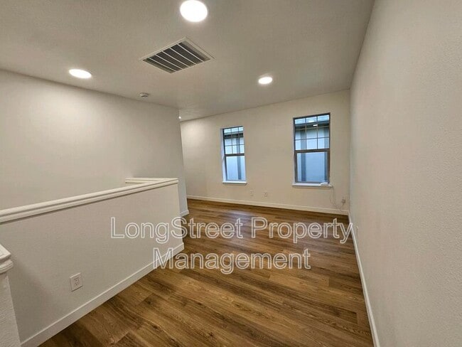 Building Photo - 11987 SW Horizon Blvd