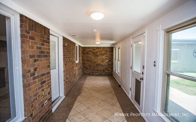 Building Photo - 5504 73rd St