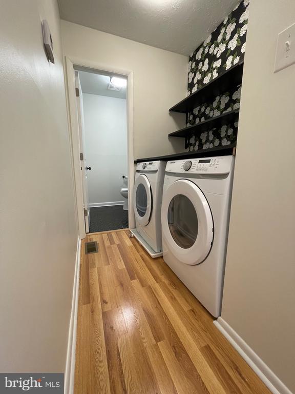 Building Photo - 136 Scott St