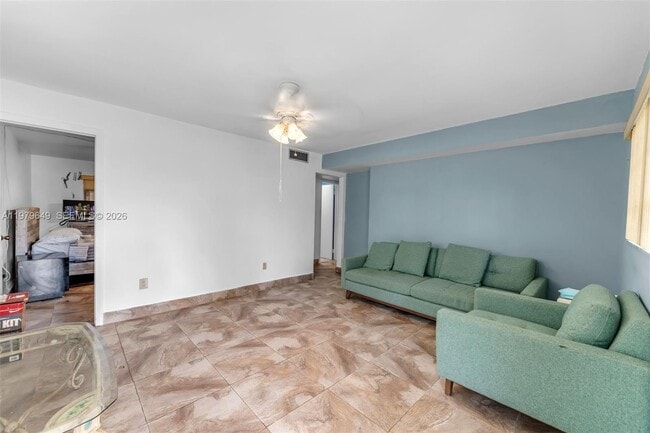 Building Photo - 174 Corrine Pl