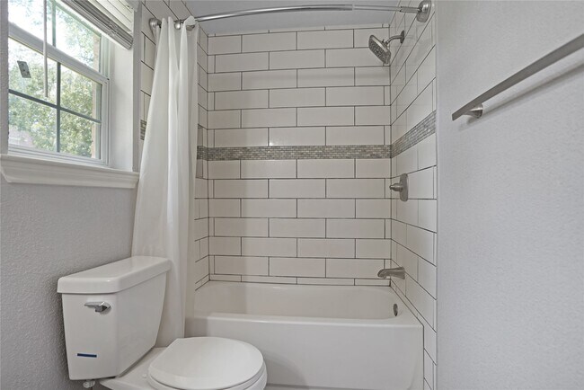 Building Photo - 17119 Mellow Ridge Dr