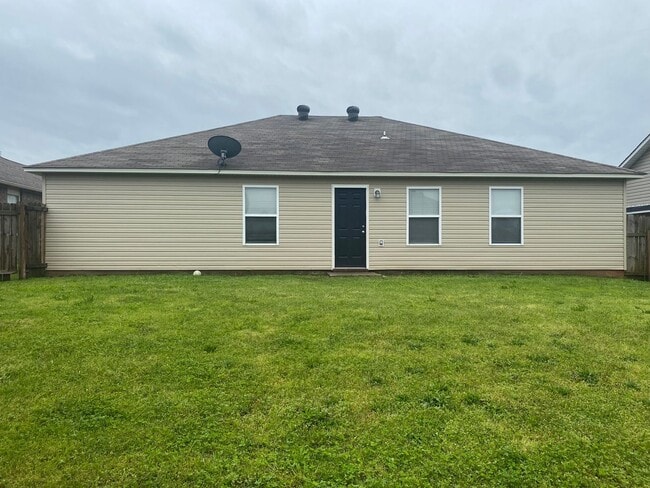 Building Photo - 501 Ridge Point Dr