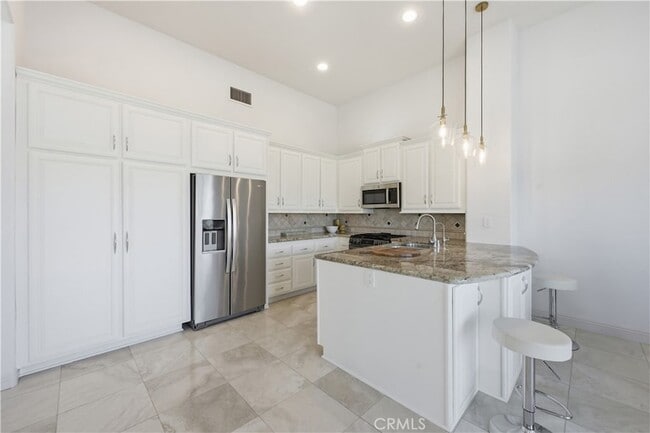 Building Photo - 35 Costa Brava