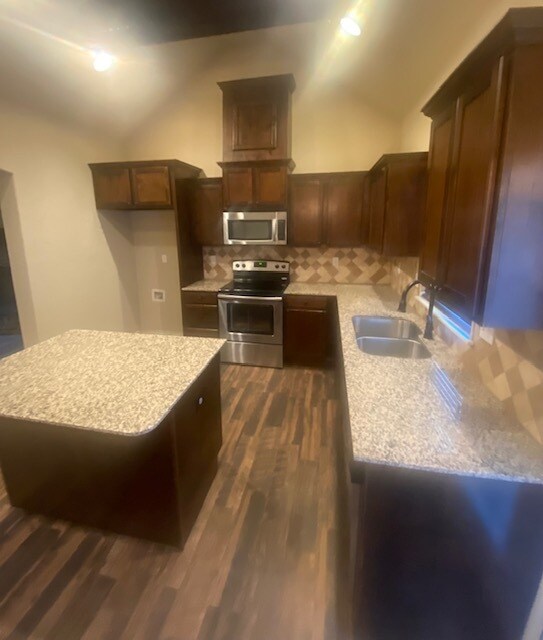 Building Photo - 20542 Frontier Pl