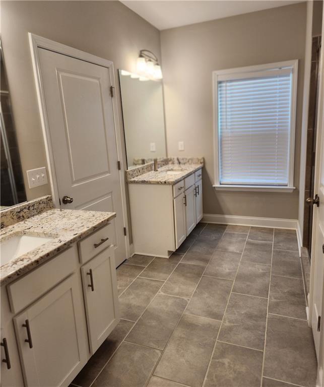 Building Photo - 5148 Golden Oak Cv