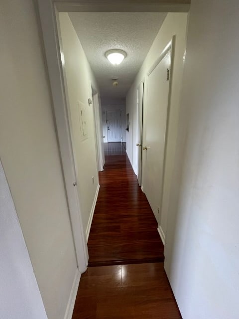 Building Photo - 512 Ravens Crest Dr