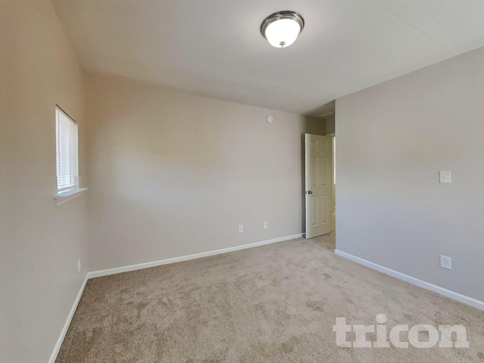 Building Photo - 910 Statler Dr