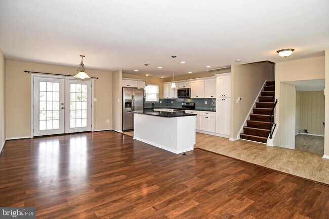 Building Photo - 1209 Marton St