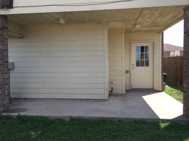 Building Photo - 1602 Omni Ave
