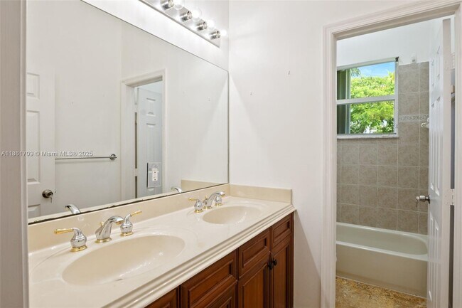 Building Photo - 5168 SW 157th Ave
