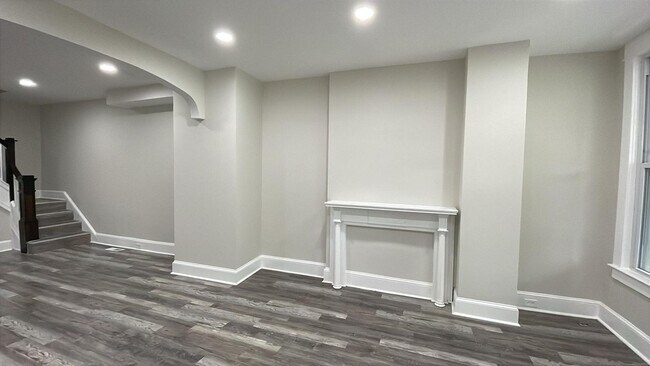 Building Photo - 3026 Clifton Park Terrace